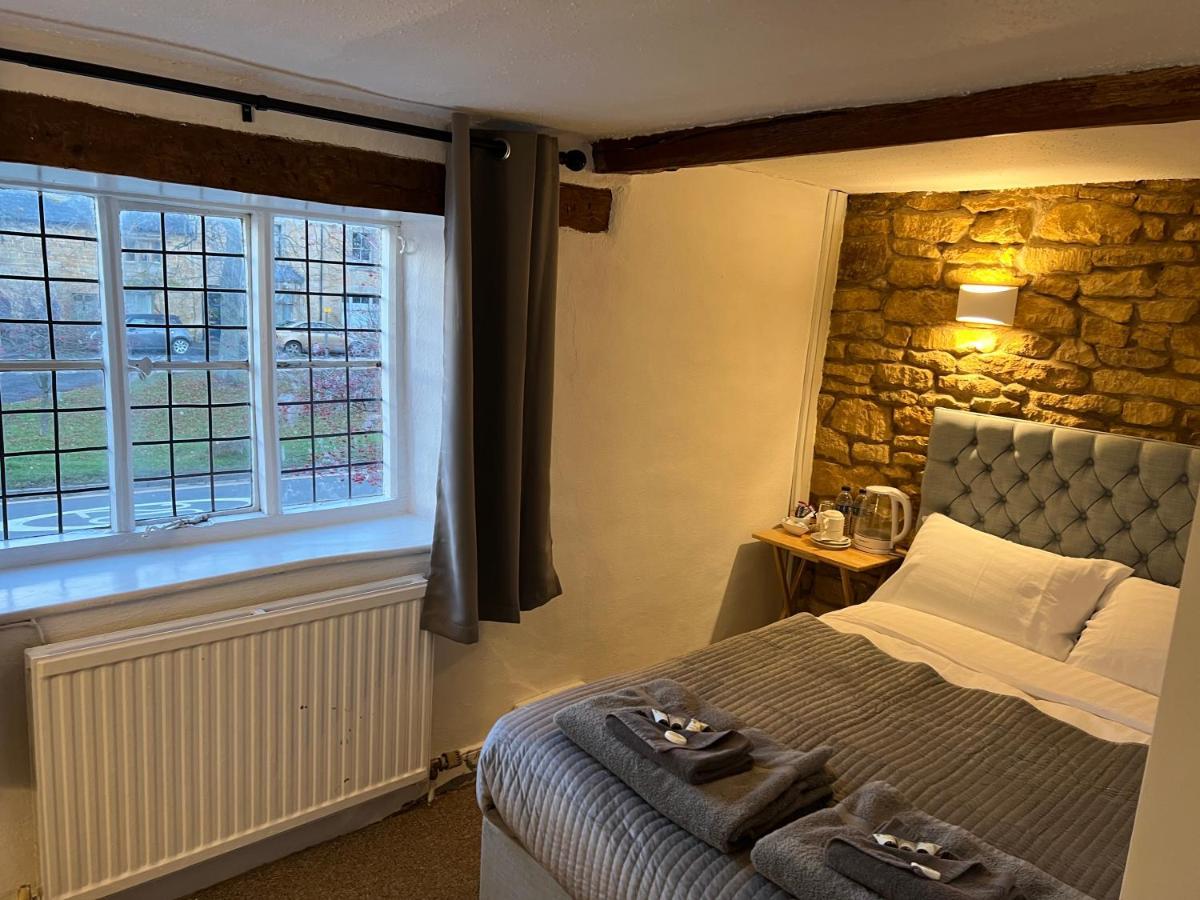 Moreton-in-Marsh Siam Cottage Guesthouse Over 300 Years Old With Thai Restaurant מראה חיצוני תמונה