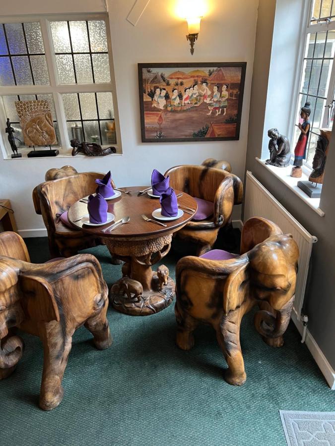 Moreton-in-Marsh Siam Cottage Guesthouse Over 300 Years Old With Thai Restaurant מראה חיצוני תמונה