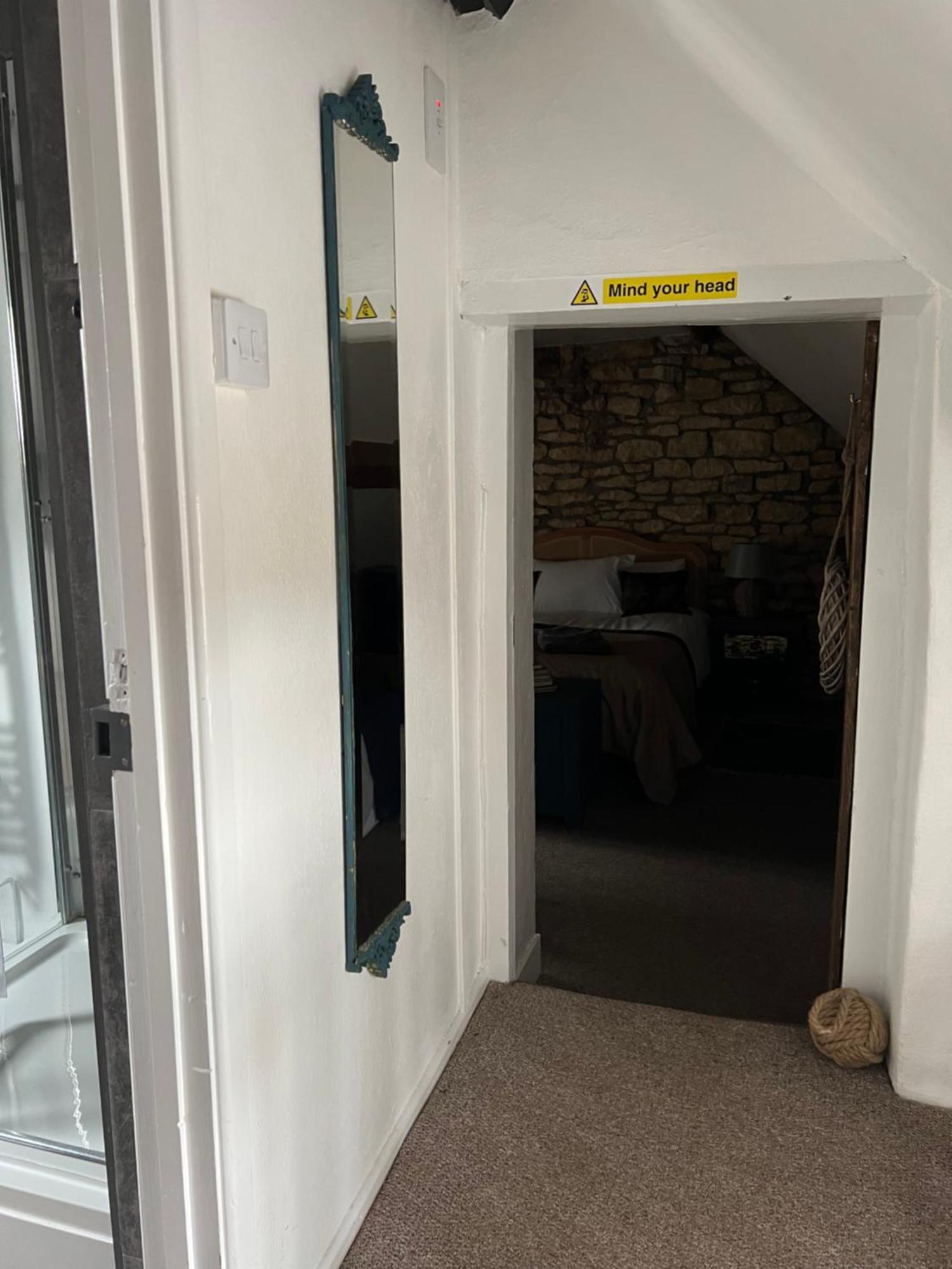 Moreton-in-Marsh Siam Cottage Guesthouse Over 300 Years Old With Thai Restaurant מראה חיצוני תמונה