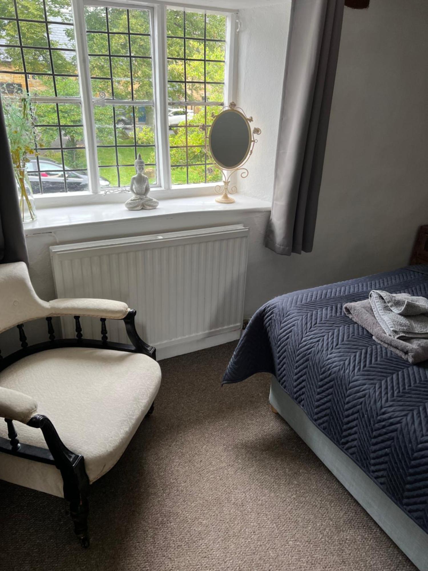 Moreton-in-Marsh Siam Cottage Guesthouse Over 300 Years Old With Thai Restaurant מראה חיצוני תמונה