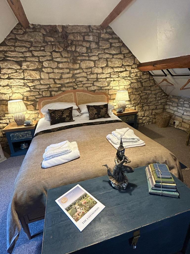 Moreton-in-Marsh Siam Cottage Guesthouse Over 300 Years Old With Thai Restaurant מראה חיצוני תמונה