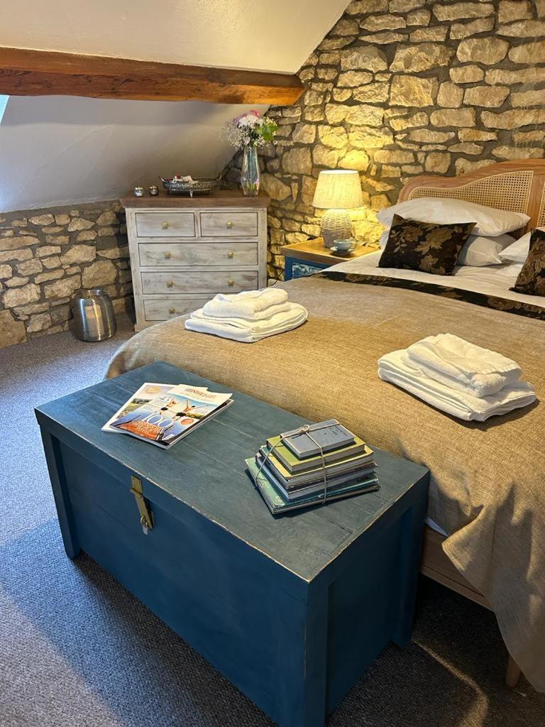 Moreton-in-Marsh Siam Cottage Guesthouse Over 300 Years Old With Thai Restaurant מראה חיצוני תמונה